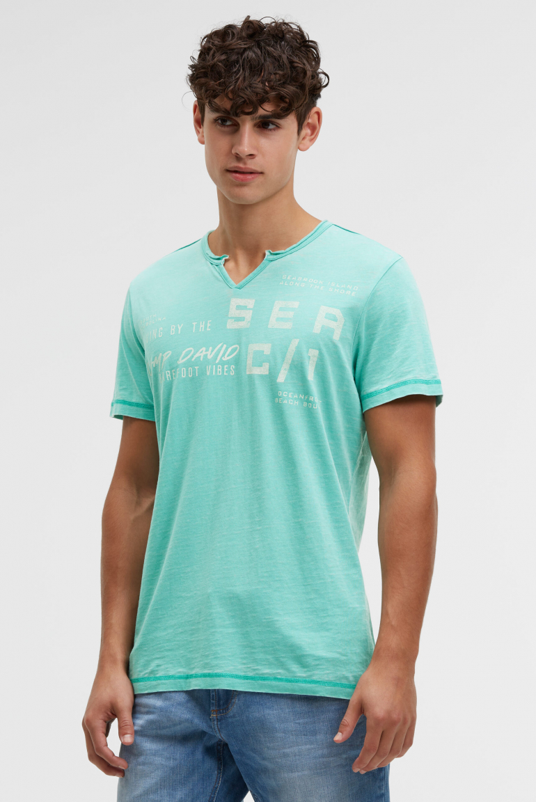 Ausbrenner-Shirt mit Used Look und Label Prints island green