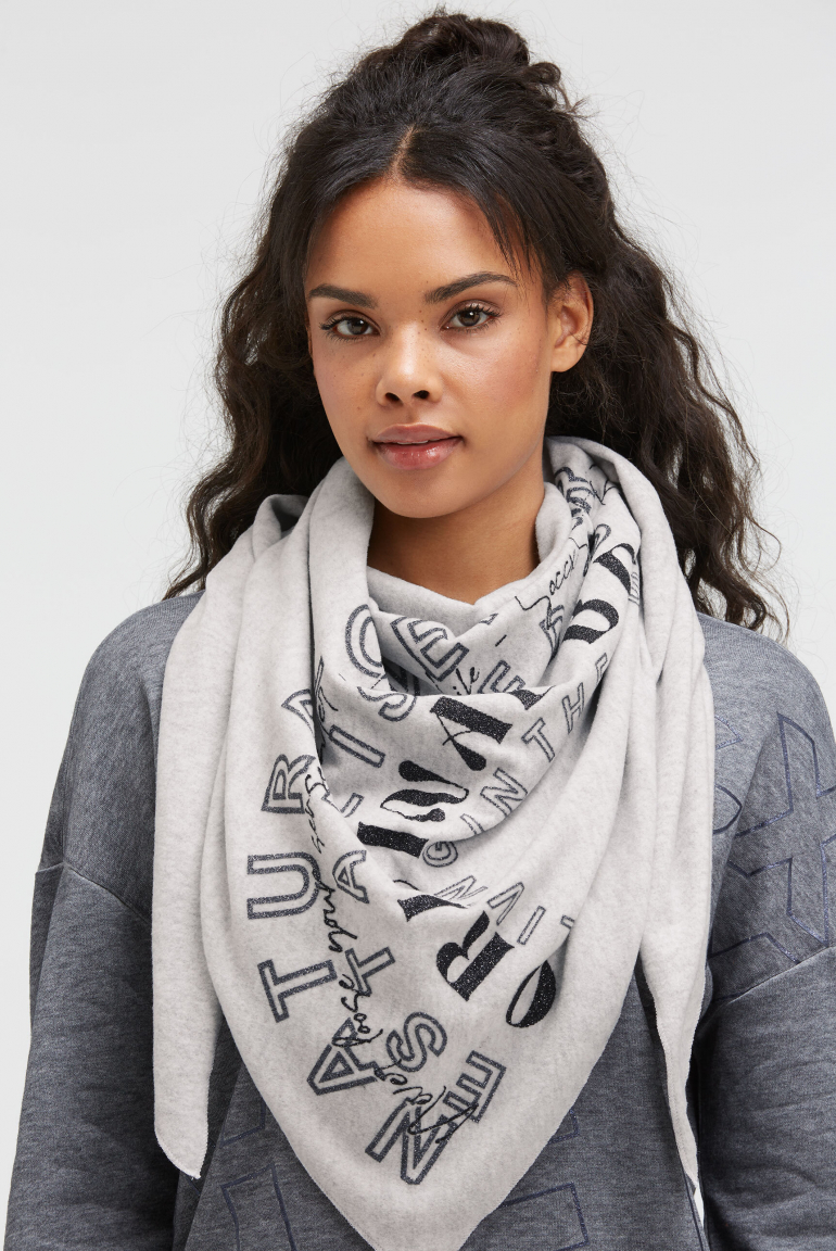 Dreieckstuch aus Flauschstrick mit Glitter Print grey melange