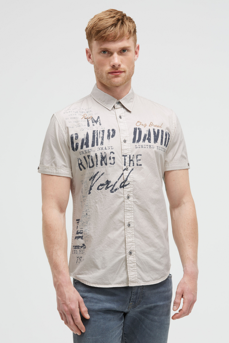 Kurzarmhemd mit Label Prints und Stickereien ash