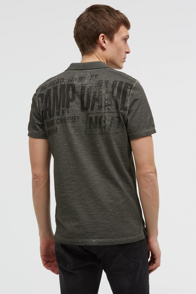 Kurzarmpolo mit V-Neck und Back-Print dark wood