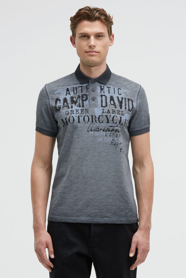 Poloshirt Oil Dyed mit Used Prints blue shades