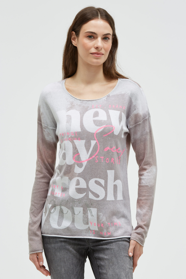 Pullover mit All Over Print und Schmucksteinen fresh grey