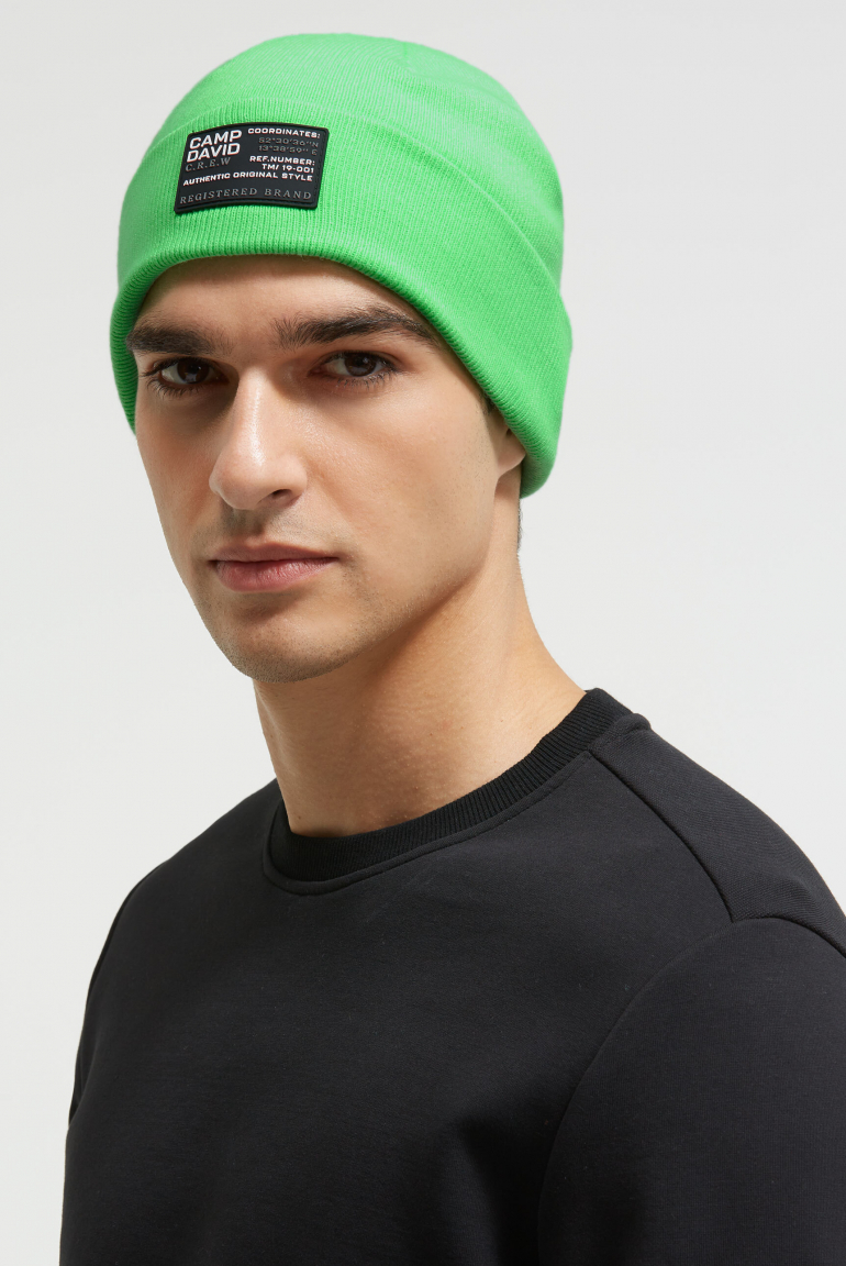 Rippstrickmütze mit Label Patch electric green neon