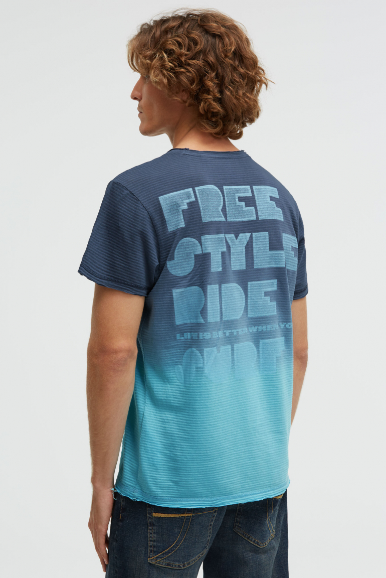 T-Shirt mit Strukturstreifen und Rücken-Artwork aqua