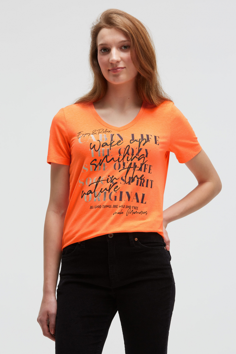T-Shirt V-Ausschnitt mit Colour Gradient Print brilliant orange neon