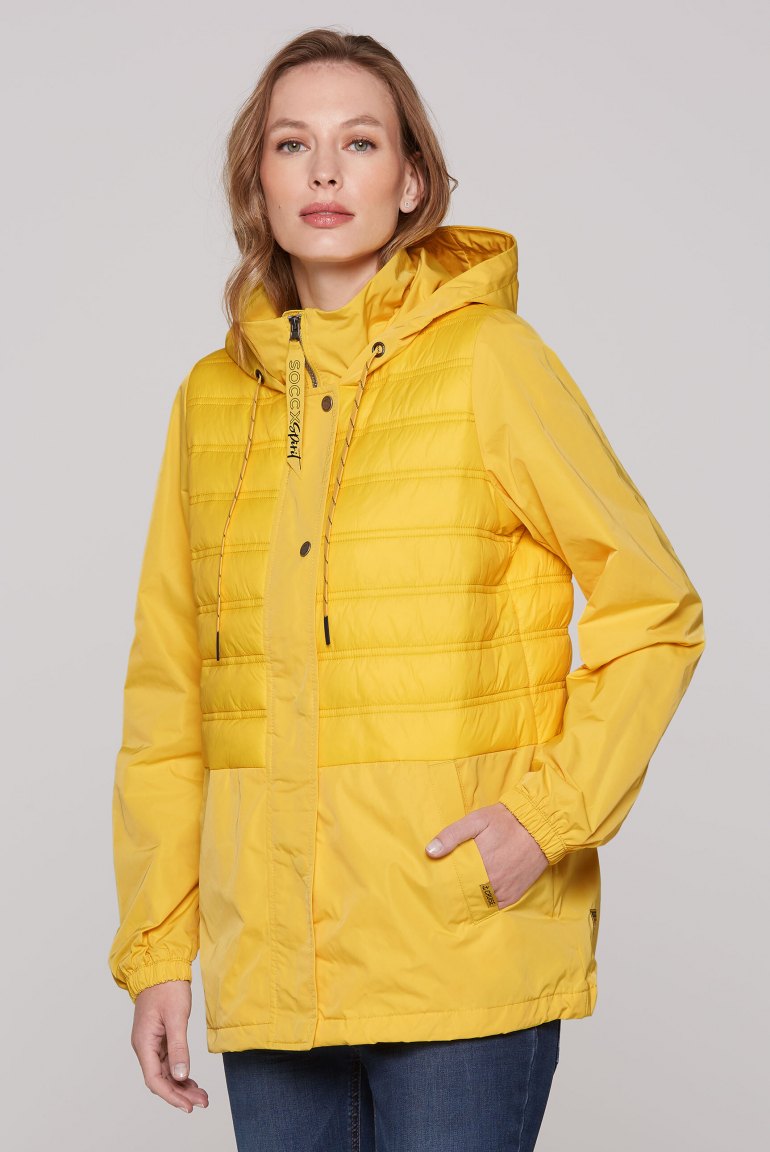 Windjacke mit Kapuze im Materialmix golden honey