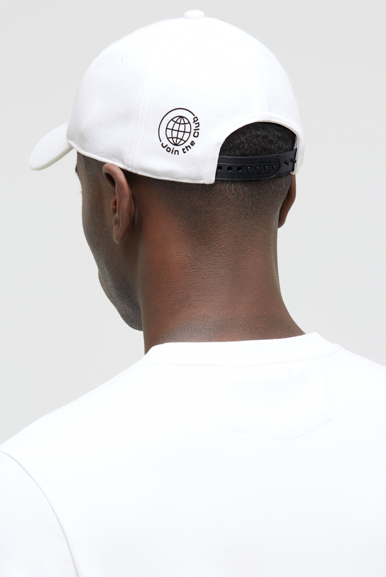 Base Cap aus Interlock mit Logo Design