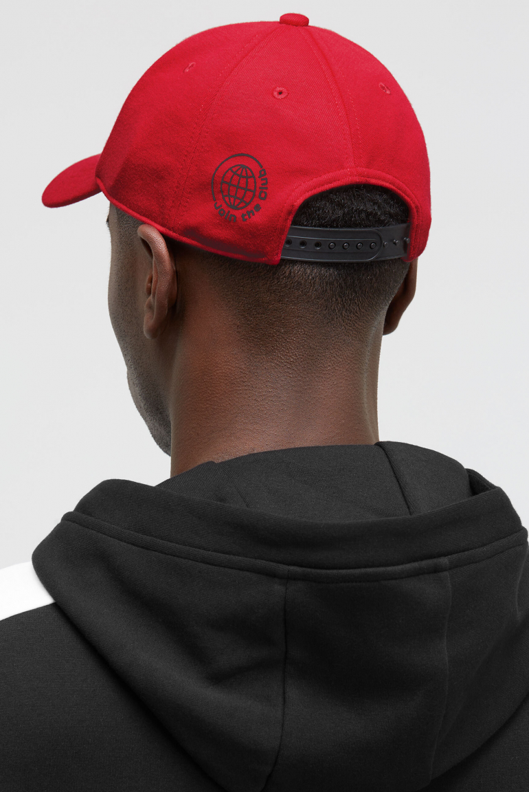 Base Cap aus Interlock mit Logo Design