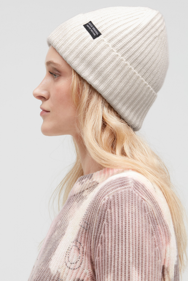 Beanie mit Rippstrickmuster