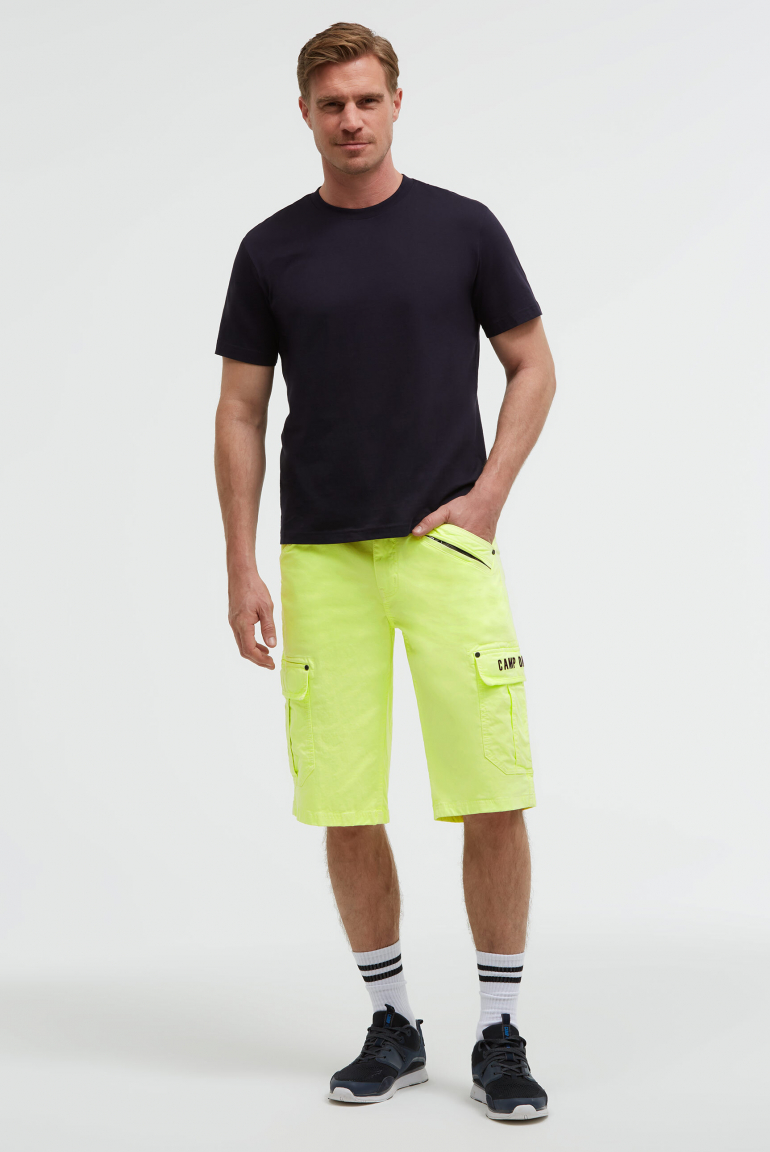 Cargo Shorts mit 3D-Logo-Stickerei