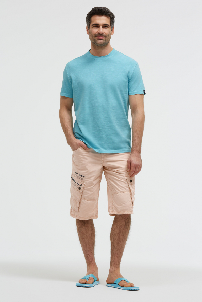 Cargo Shorts mit kleinen Label Prints