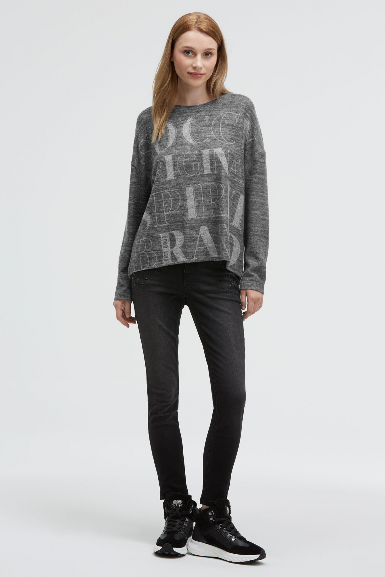 Flauschstrickpullover mit Logo Artwork