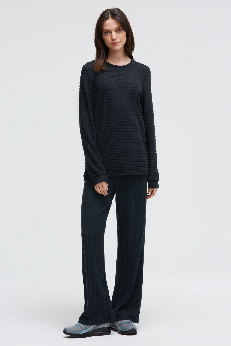 Flauschstrickpullover mit Rippstruktur und Gummizugsaum