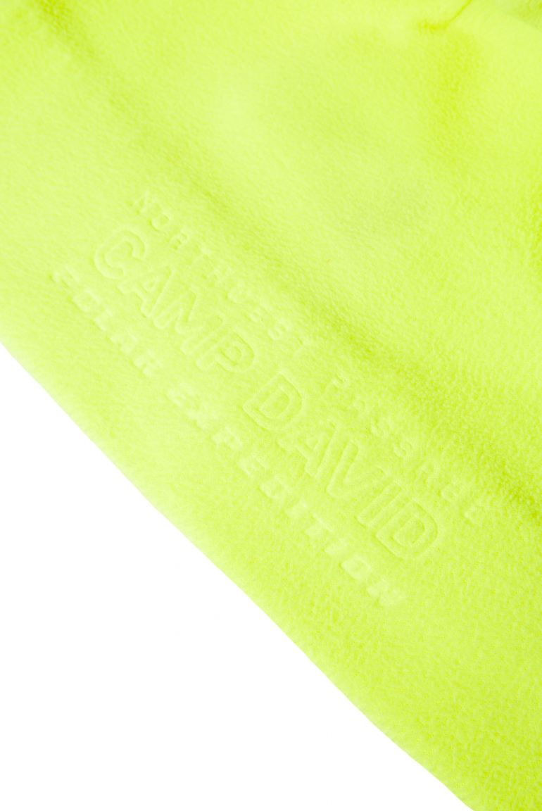 Fleece Beanie mit Logo-Prägung