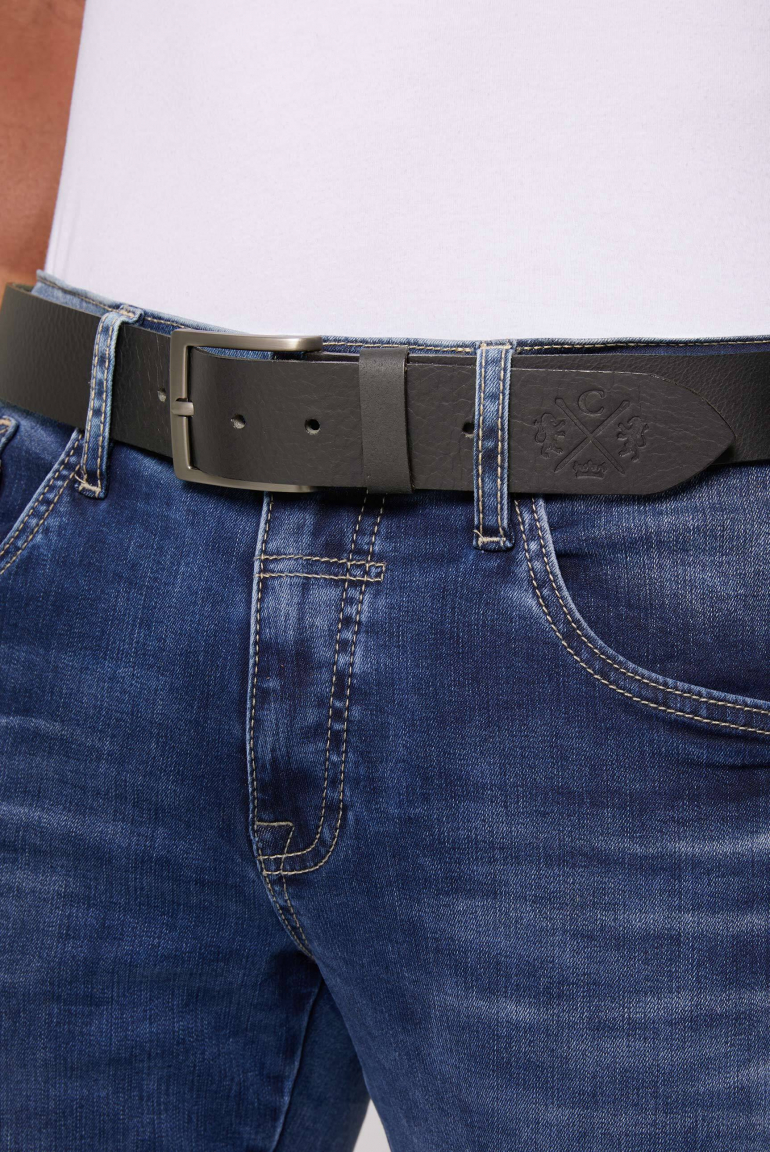 Gürtel aus Leder mit Logo-Prägung