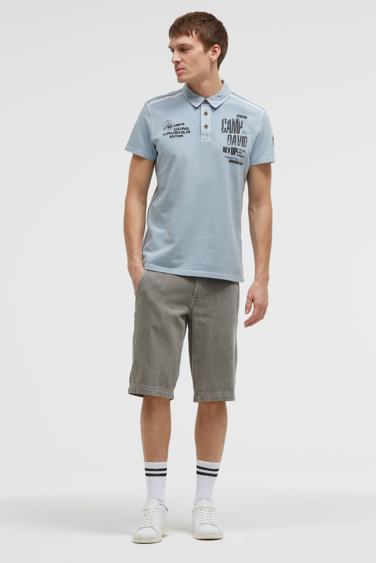Pikee-Polo mit Tapes, Prints und Stickereien
