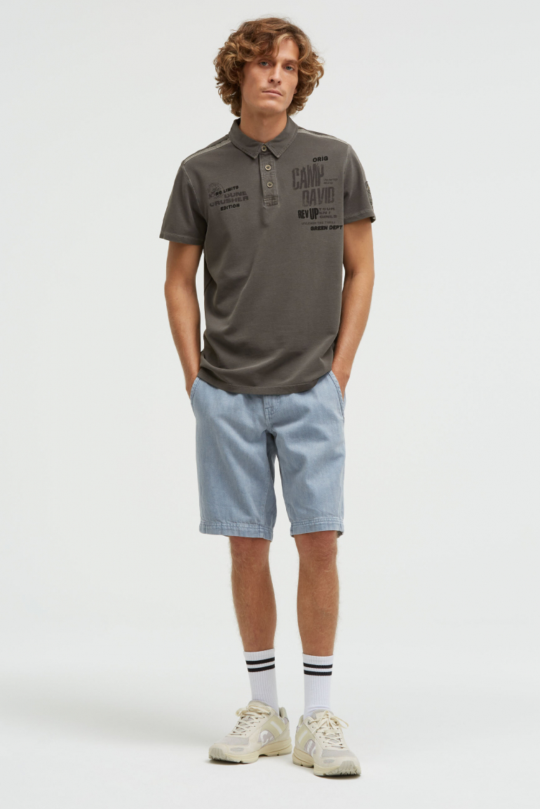 Pikee-Polo mit Tapes, Prints und Stickereien