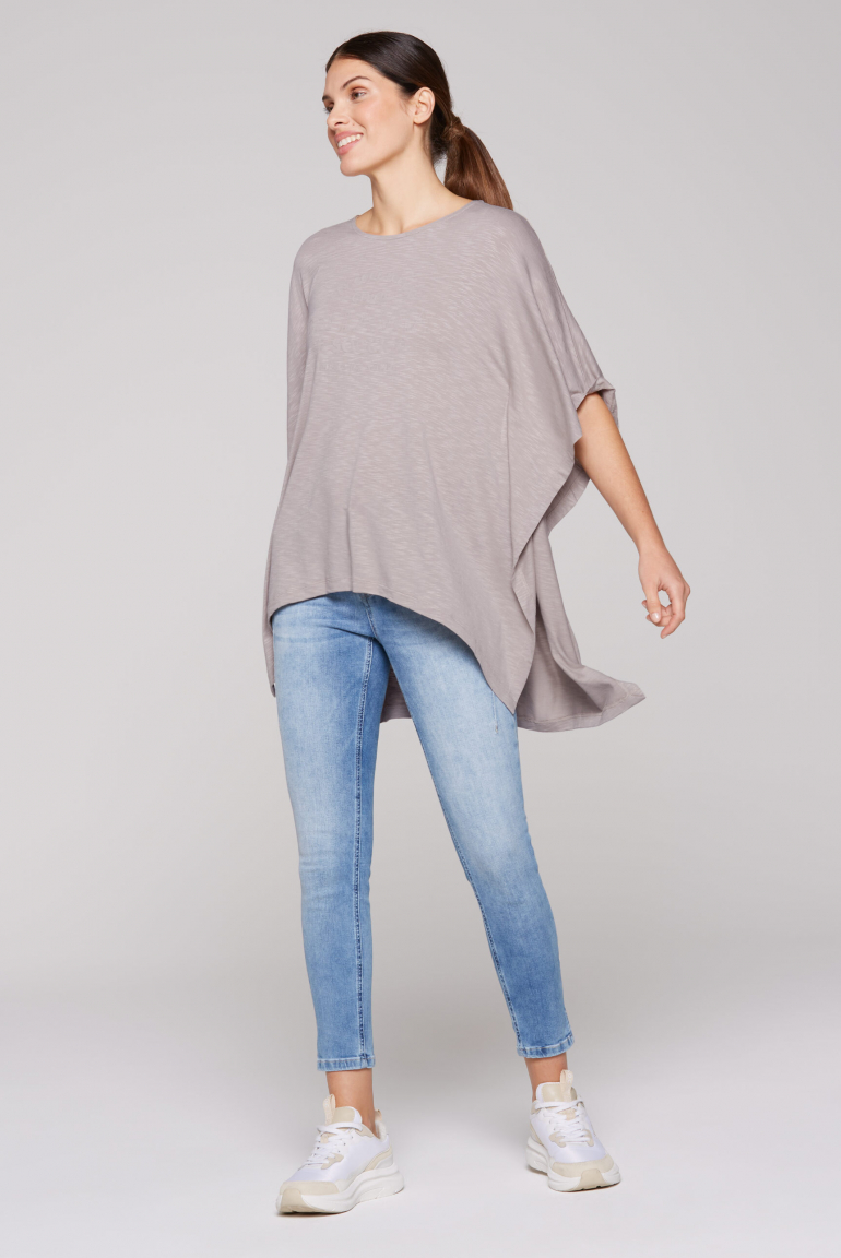 Poncho-Shirt mit tonigem Rubber Print