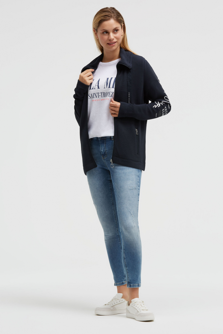 Strukturierte Sweatjacke mit hohem Kragen