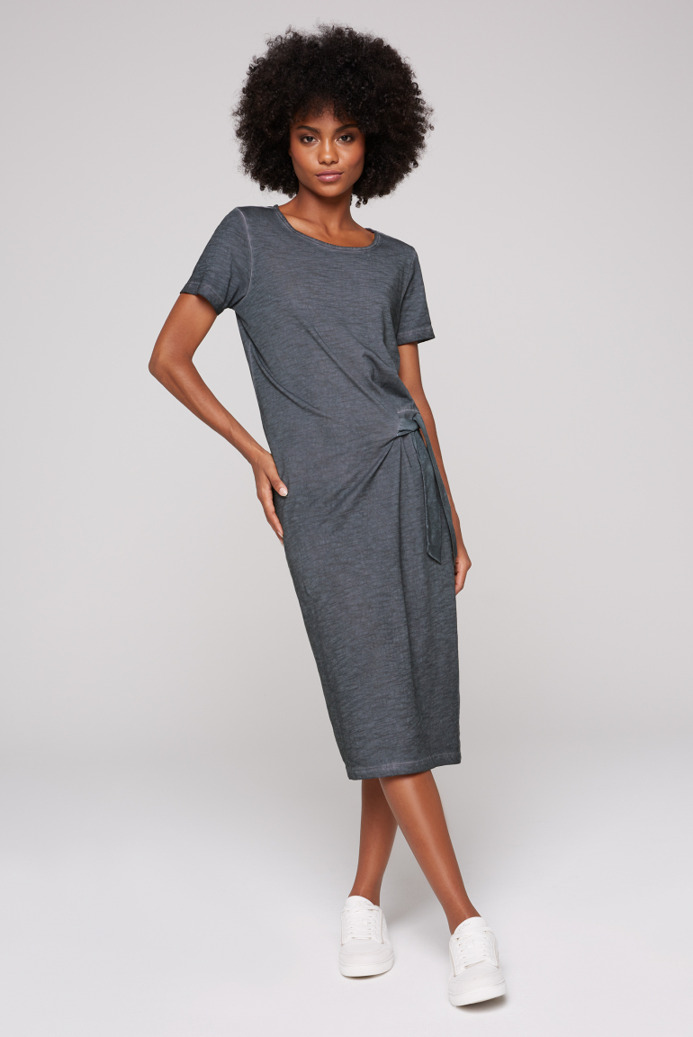 T-Shirt-Kleid mit seitlichem Bindegürtel
