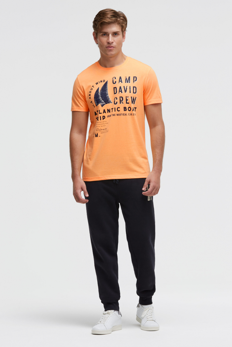 T-Shirt mit Label Print