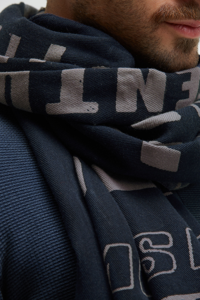 Webschal mit Logo Print und Fransen