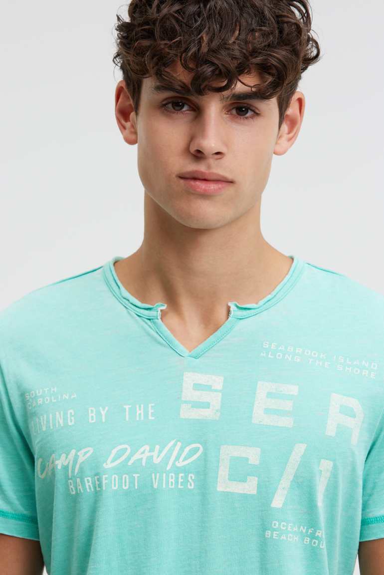 Ausbrenner-Shirt mit Used Look und Label Prints