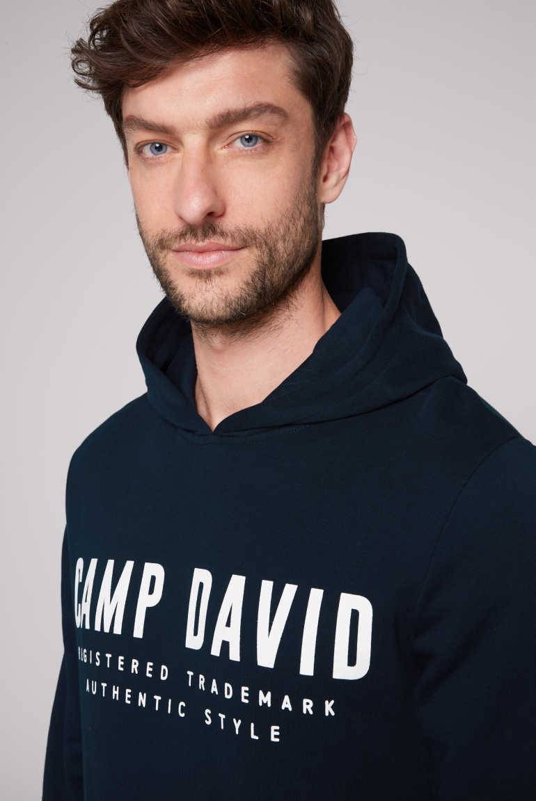 Basic Hoodie mit Logo Print