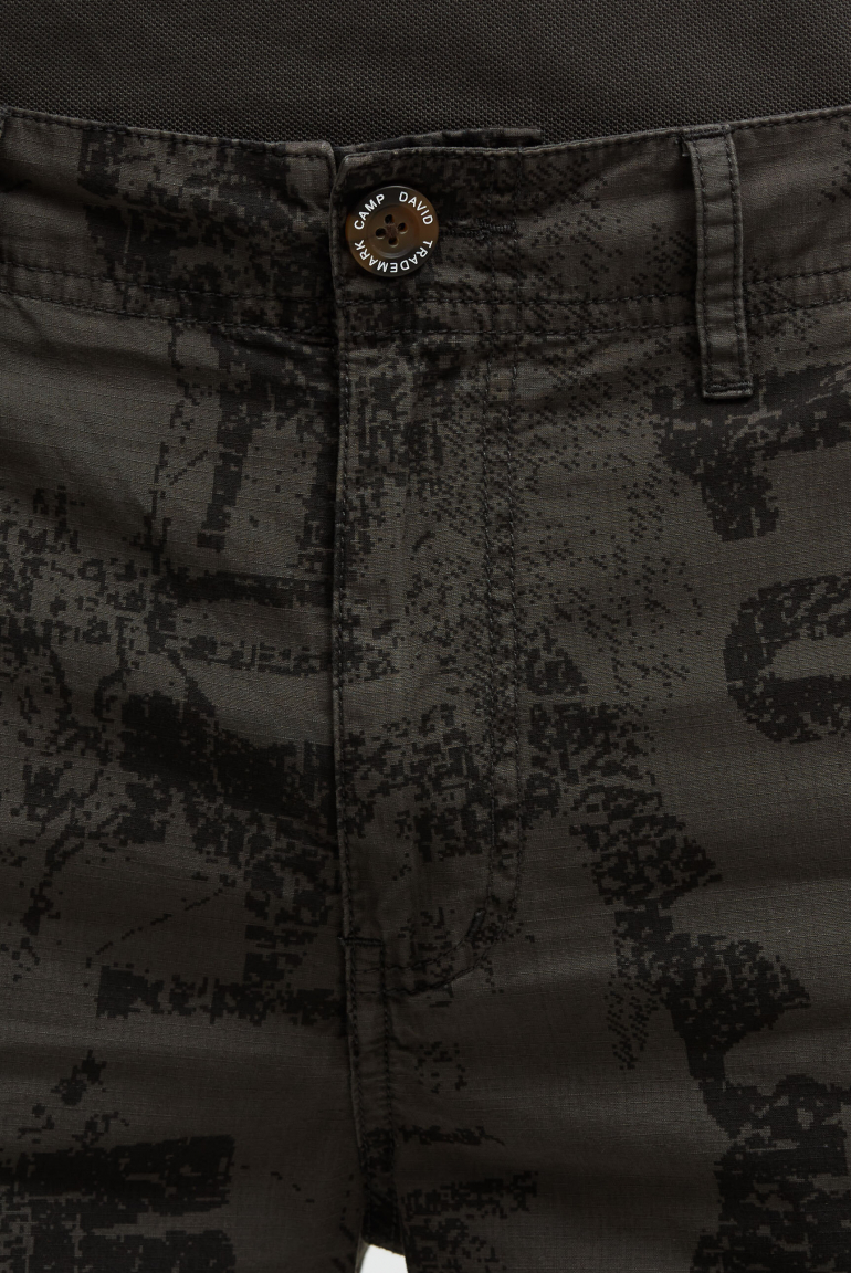 Cargo Shorts mit All Over Print