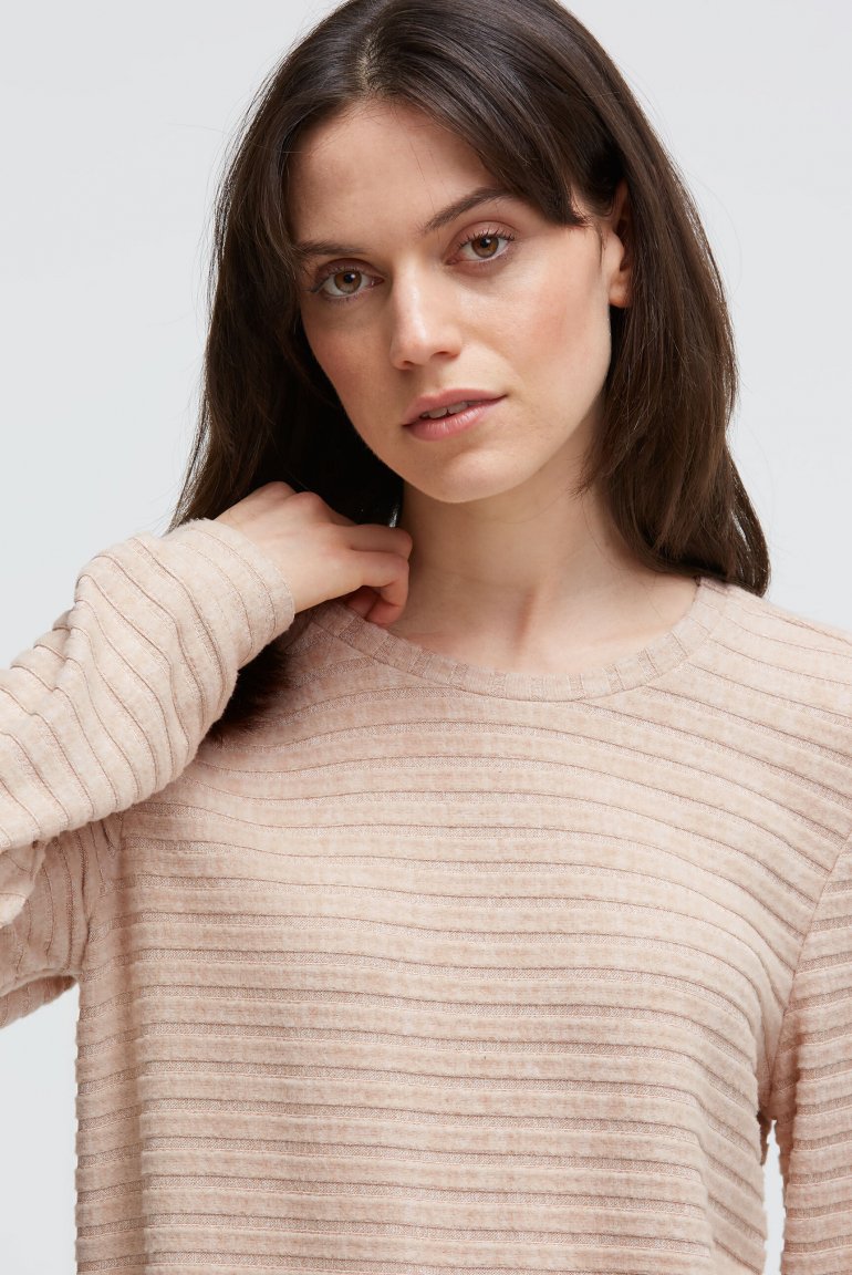 Flauschstrickpullover mit Rippstruktur und Gummizugsaum