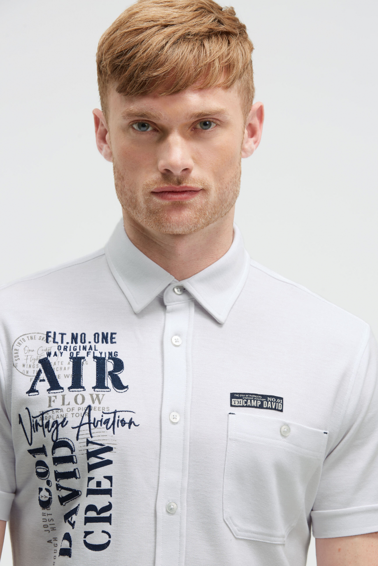 Kurzarmhemd aus Pikee mit Artworks und Brusttasche