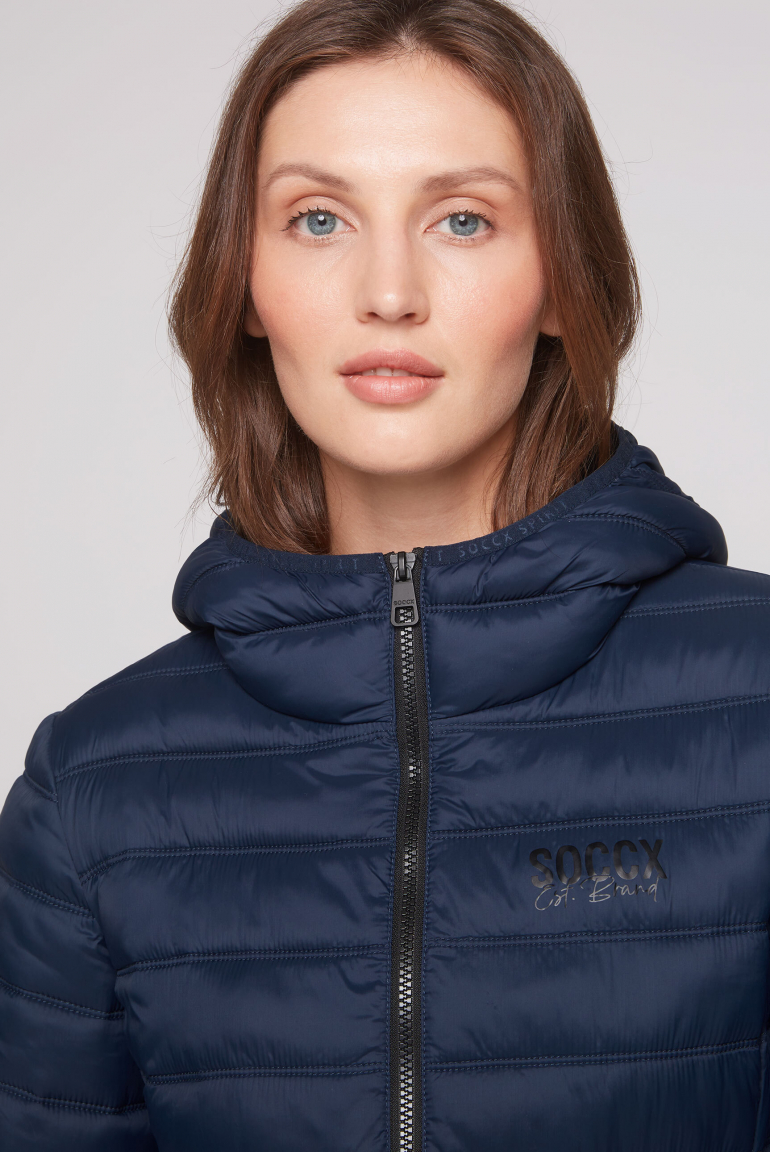 Leichte Steppjacke mit Kapuze