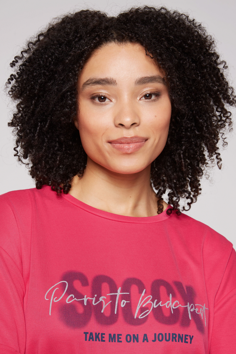 Oversized T-Shirt mit Logo Artwork