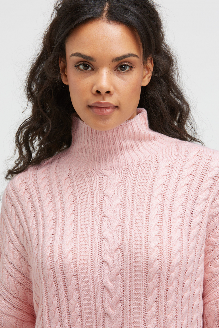 Pullover mit Zopfmuster und Stehkragen