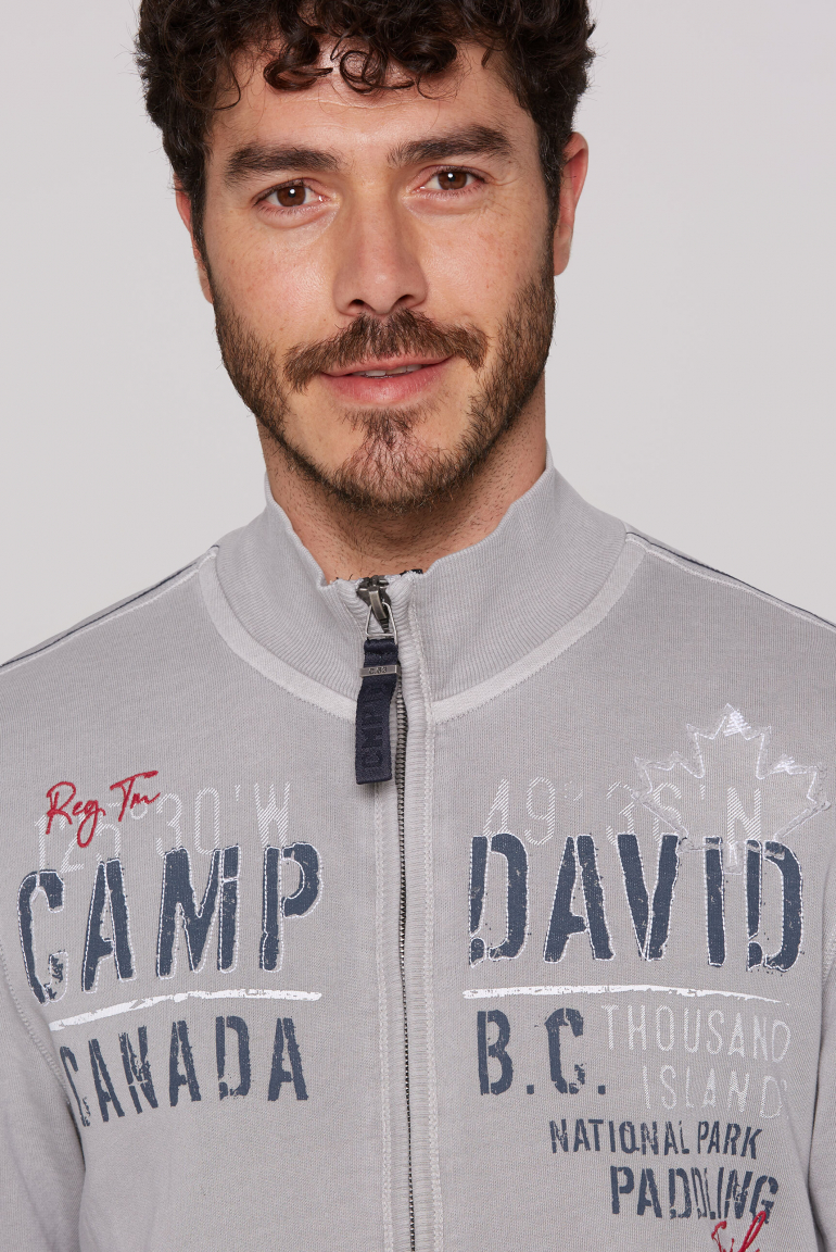 Sweatjacke mit Logo-Applikationen