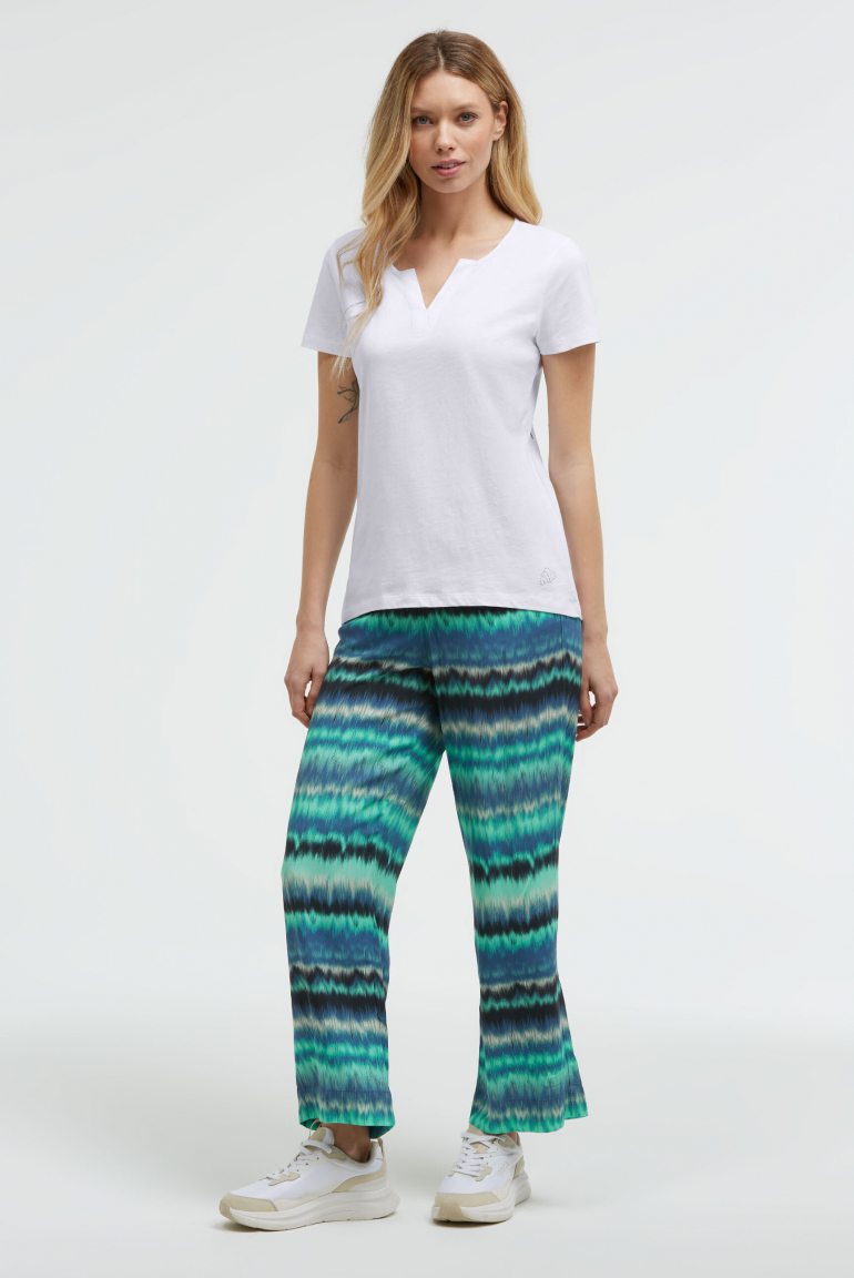 T-Shirt mit V-Cut und Rückenprint