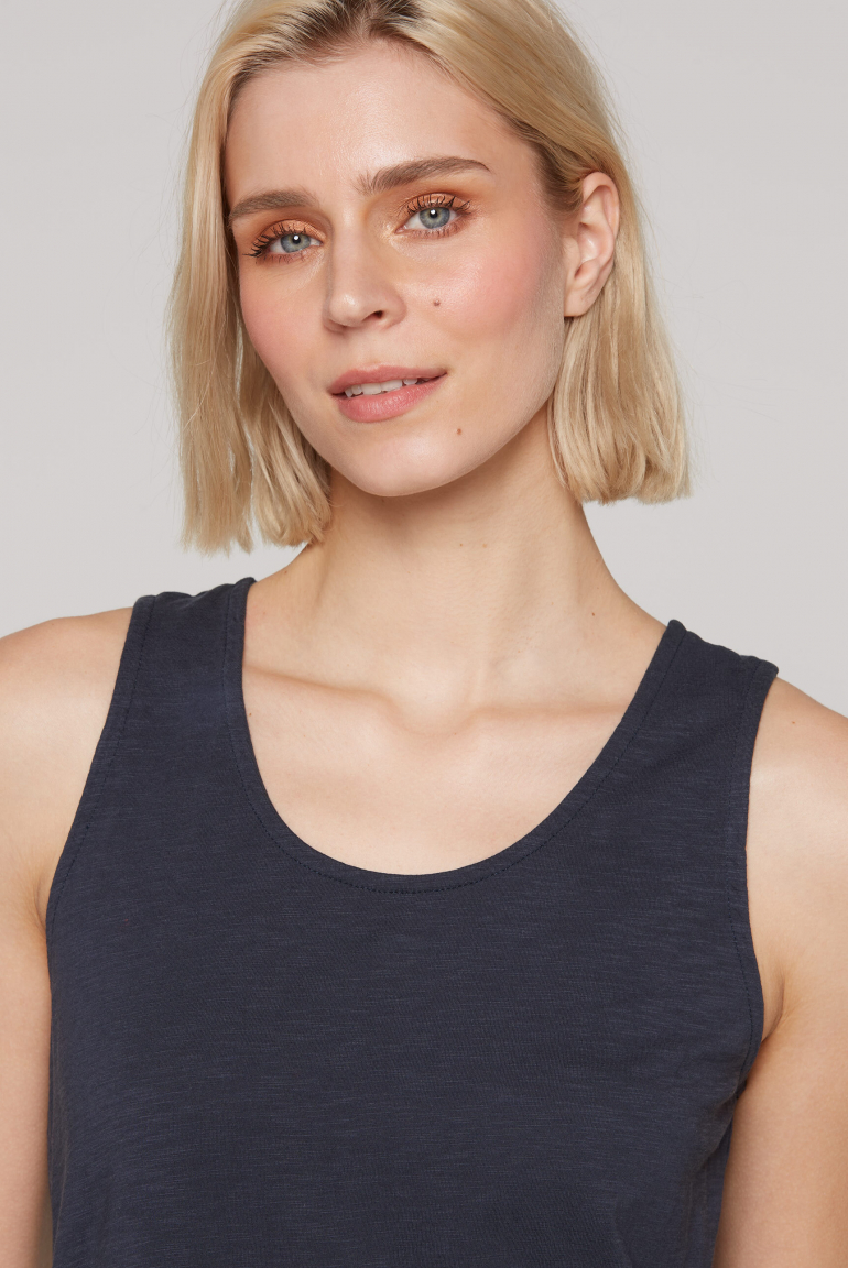 Top mit Rücken-Detail