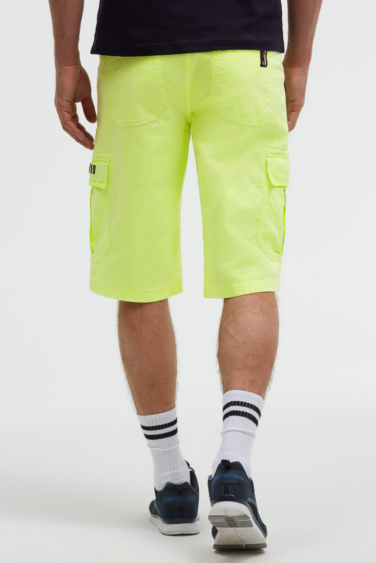 Cargo Shorts mit 3D-Logo-Stickerei