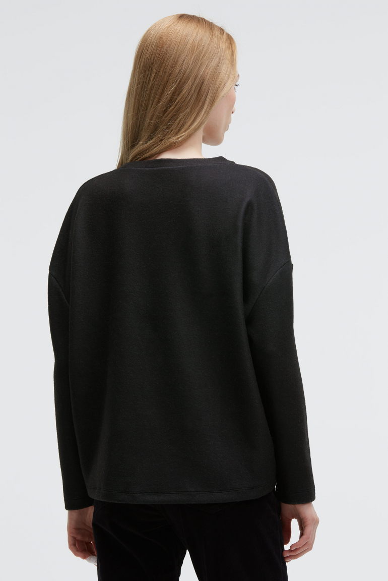 Flauschstrickpullover mit Logo Artwork