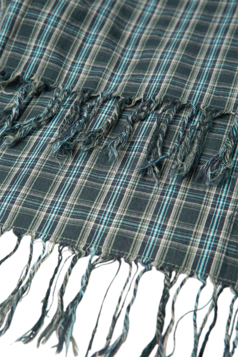 Karierter Schal aus feiner Webware