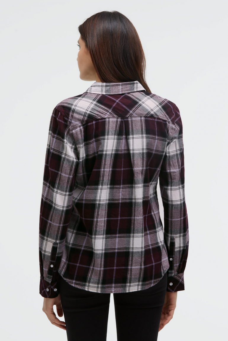 Karobluse mit kurzer Knopfleiste