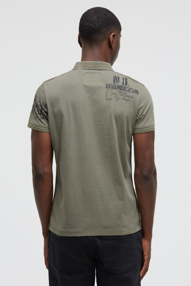 Kurzarmpolo mit Tapes und Logo-Applikationen