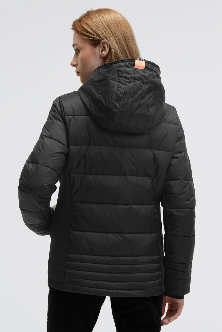 Kurze Steppjacke im Materialmix mit Kapuze