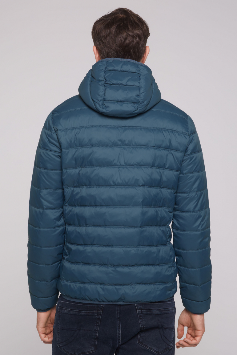 Leichte Steppjacke mit Kapuze