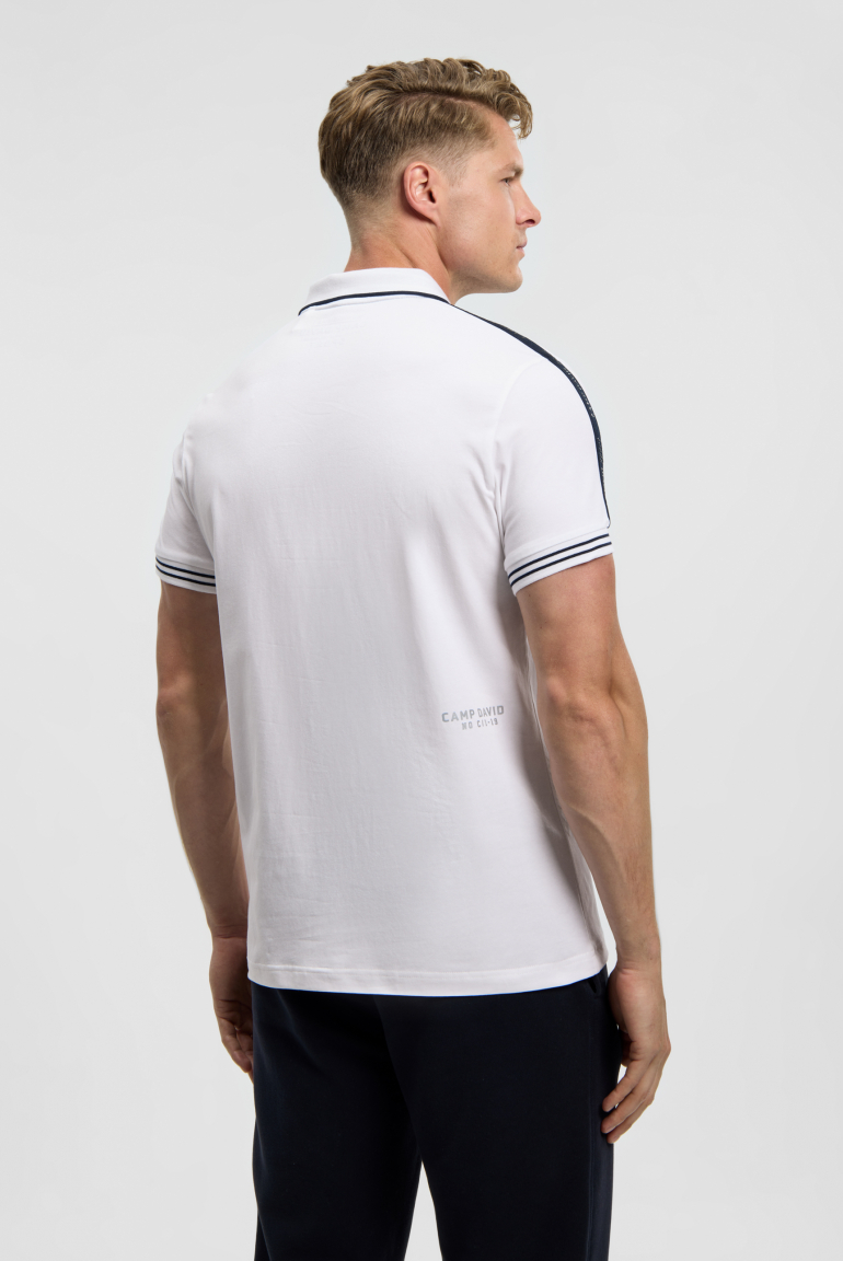 Polo mit Zipper, Logo-Tapes und Prints