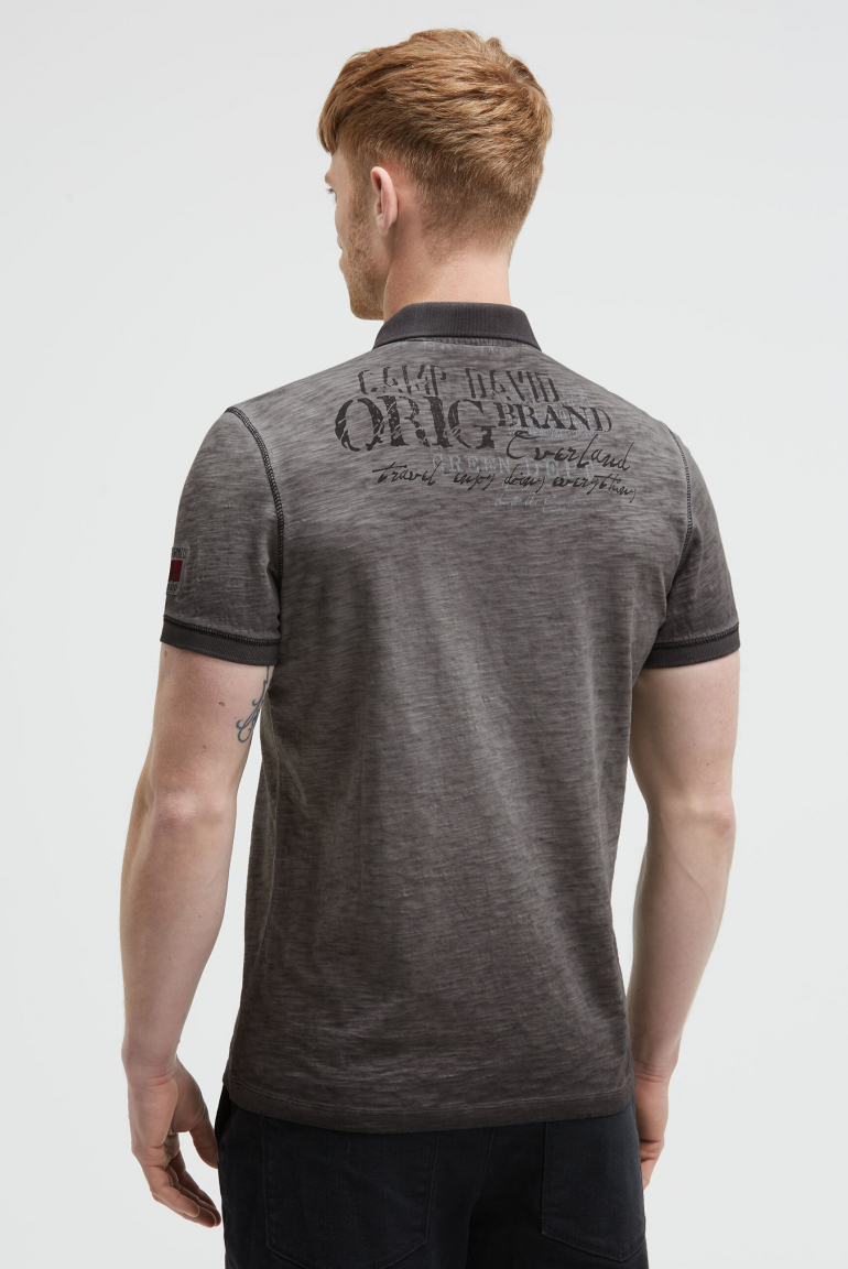 Poloshirt Oil Dyed mit Used Prints