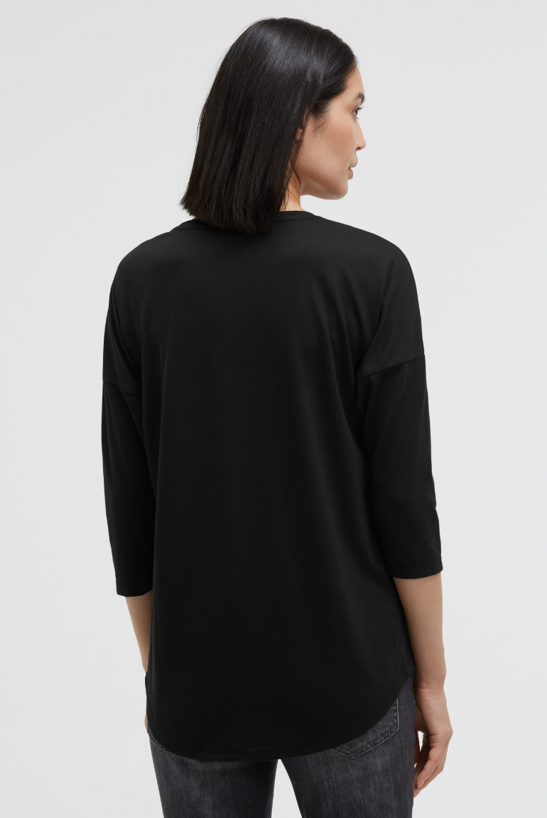 Rundhalsshirt mit Artwork und verkürzten Ärmeln