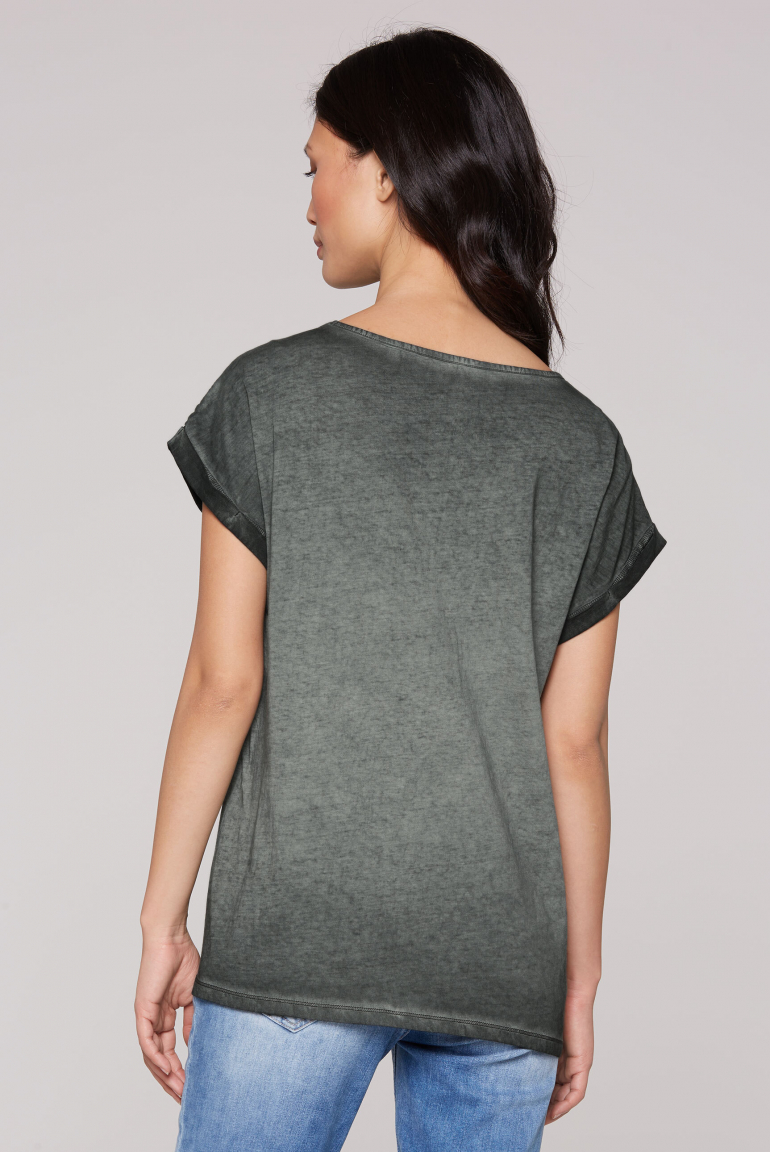 Rundhalsshirt Oil Dyed mit Puffprint-Artwork