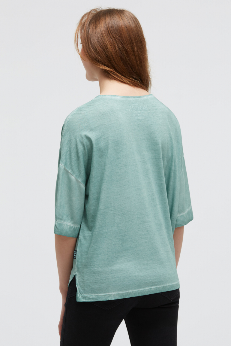 Shirt im Materialmix mit Folienprint