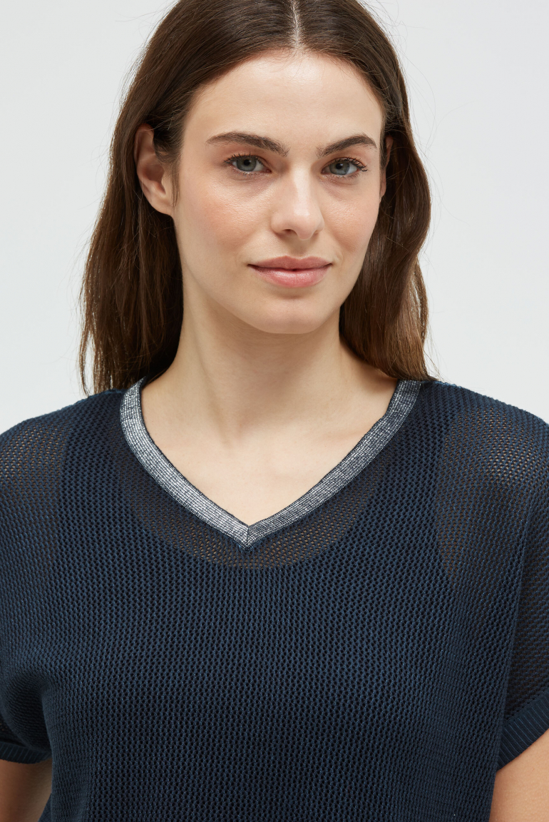 Strickshirt mit V-Ausschnitt und Backprint